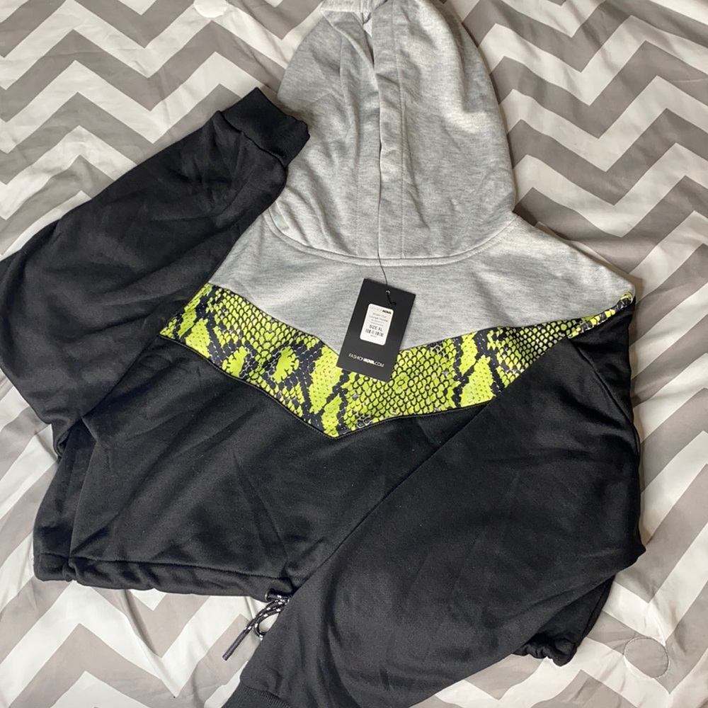 Fashion Nova - Wildin’ Out Lounge Hoodie XL
